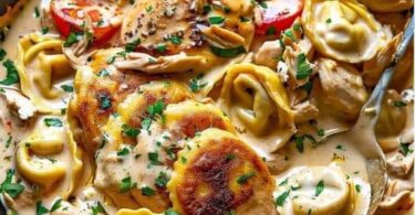 Cremige Tortellini mit Hähnchen-Schmand – Ein Schnellgericht für Genießer