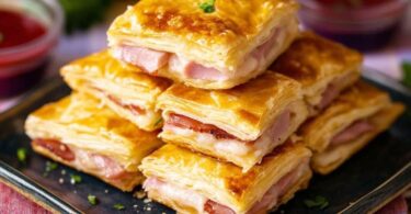 Blätterteig mit Schinken und Käse