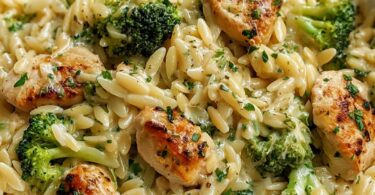 🍗🥦 Cremige Hähnchen-Orzo-Pfanne mit Brokkoli – Soulfood in 30 Minuten!