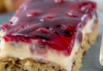 Kirschkuchen mit Pudding – cremiger Schmandkuchen vom Blech