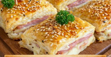 Achtung Suchtgefahr! Diese Blätterteig-Puten-Käse-Snacks sind in 30 Minuten fertig 😍
